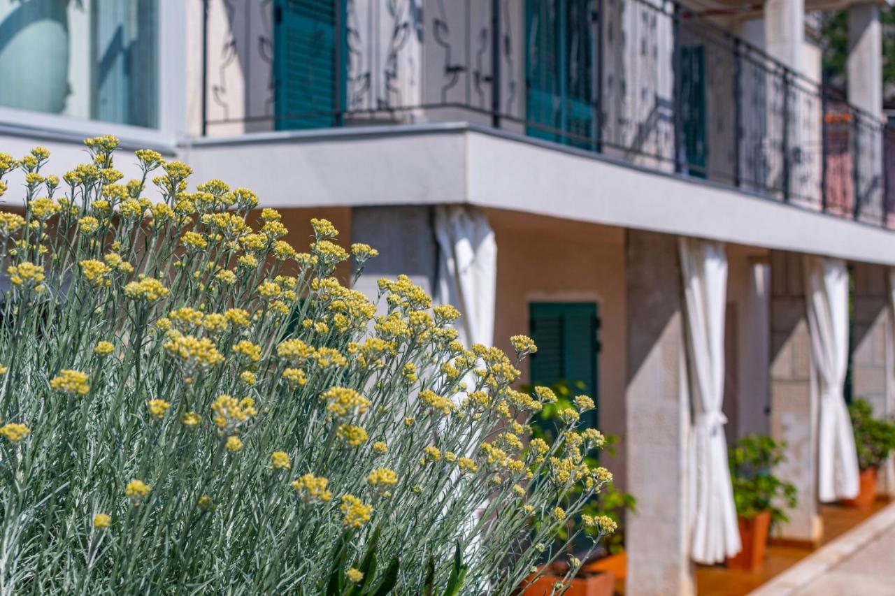 Apartments By The Sea Medveja, Opatija - 7720 Lovran Extérieur photo
