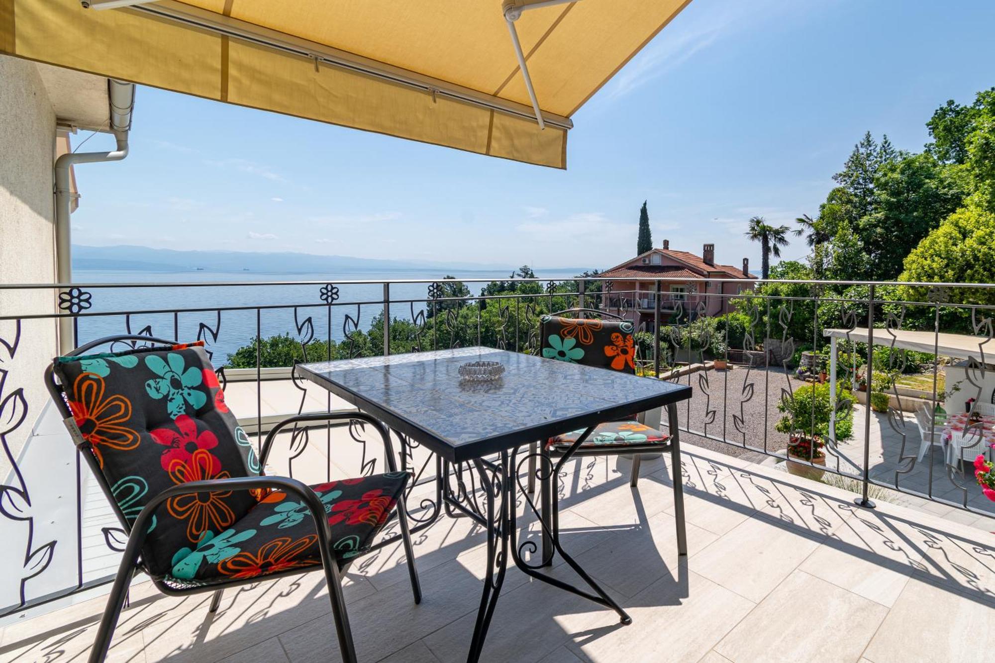 Apartments By The Sea Medveja, Opatija - 7720 Lovran Extérieur photo
