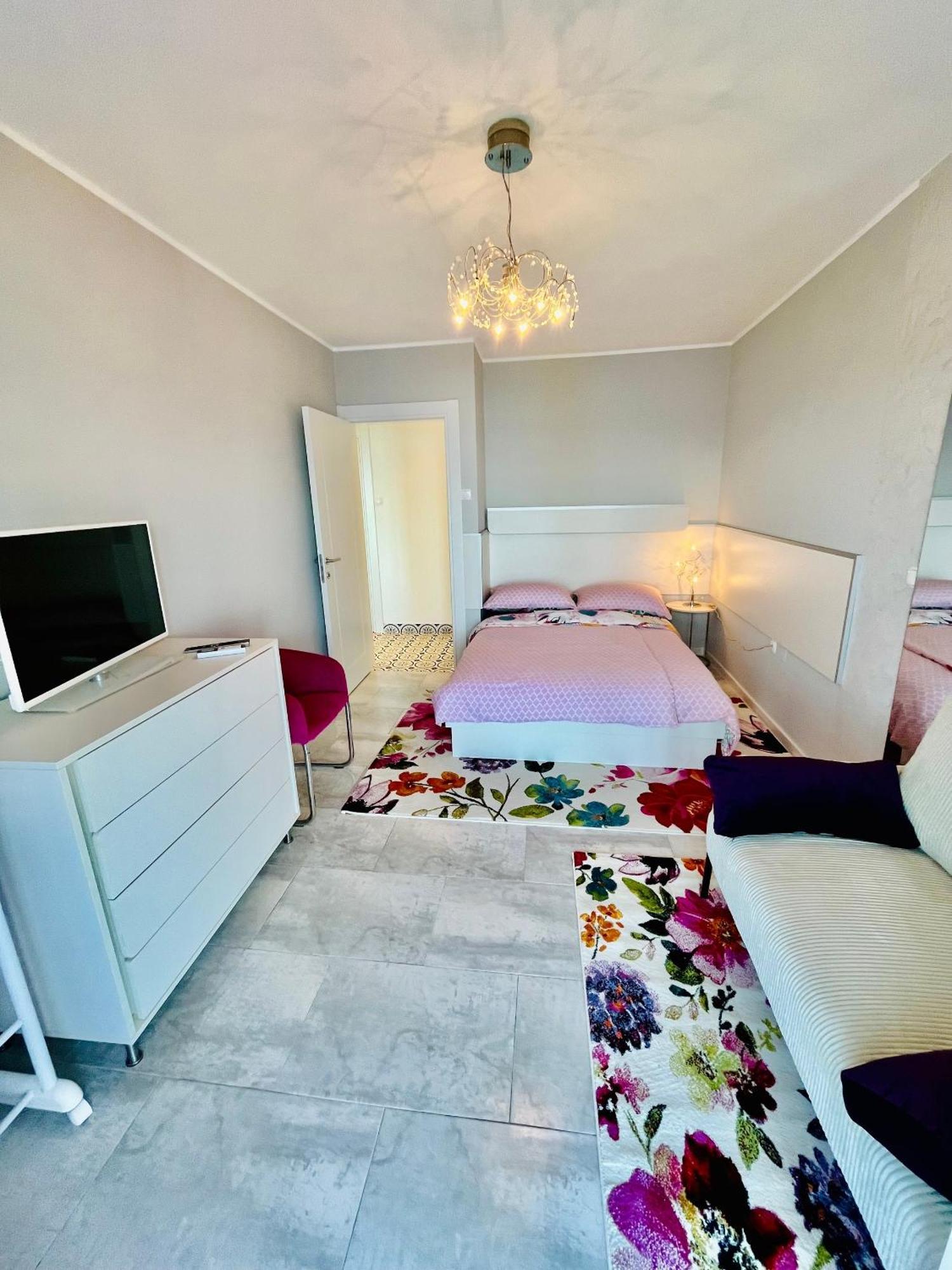 Apartments By The Sea Medveja, Opatija - 7720 Lovran Chambre photo